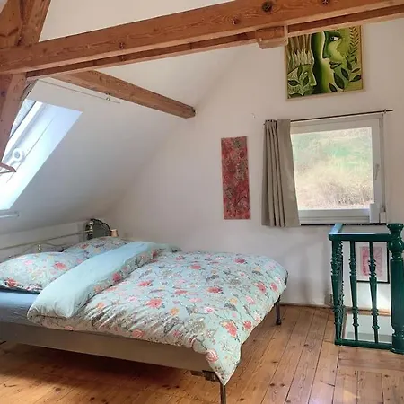 Kleine Kunstremise Mit Holzofen Burg Freienfels