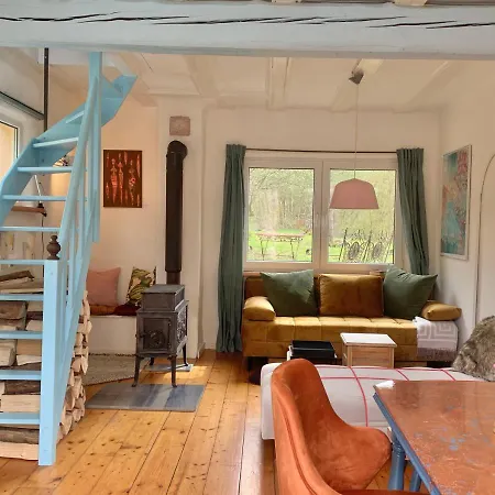 Apartment Kleine Kunstremise Mit Holzofen Burg Freienfels