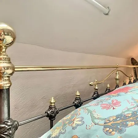 Kleine Kunstremise Mit Holzofen Burg Freienfels 公寓