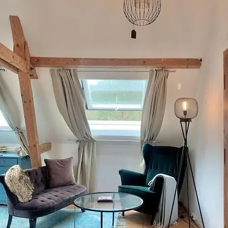 Kleine Kunstremise Mit Holzofen Burg Freienfels