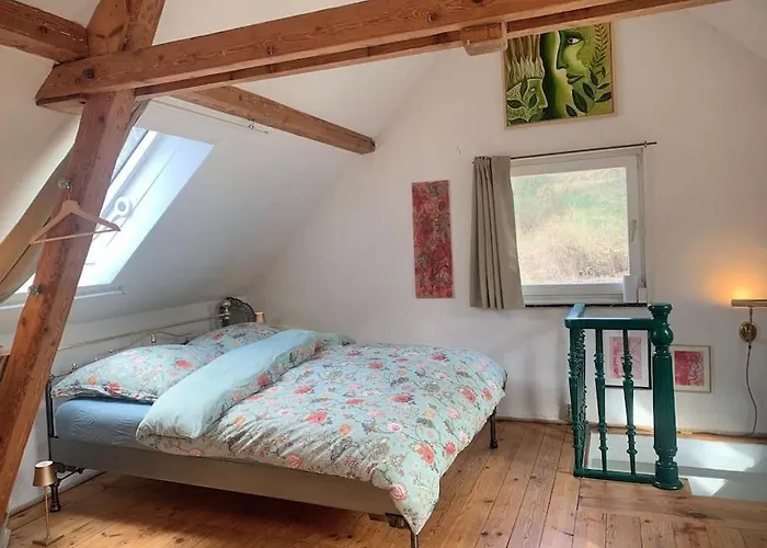 Kleine Kunstremise Mit Holzofen Burg Freienfels