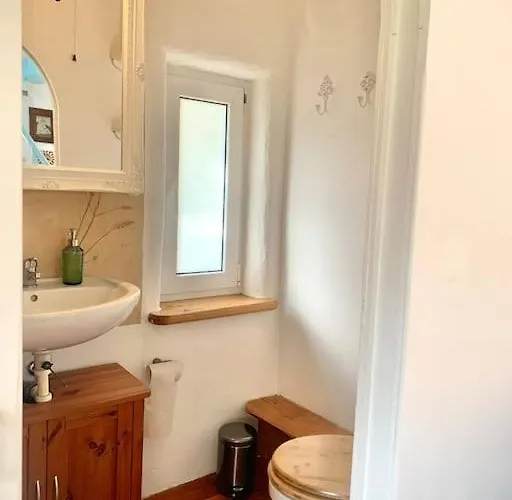 Kleine Kunstremise Mit Holzofen Burg Freienfels Apartment Weinbach