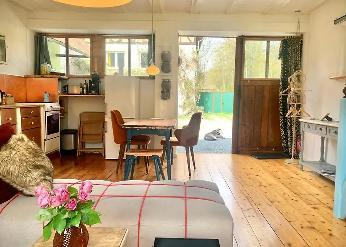 Kleine Kunstremise Mit Holzofen Burg Freienfels Apartment *