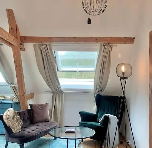 Kleine Kunstremise Mit Holzofen Burg Freienfels