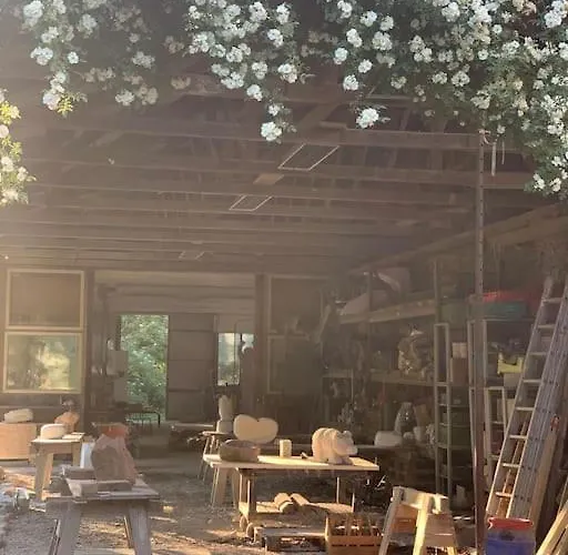 Kleine Kunstremise Mit Holzofen Burg Freienfels Apartment