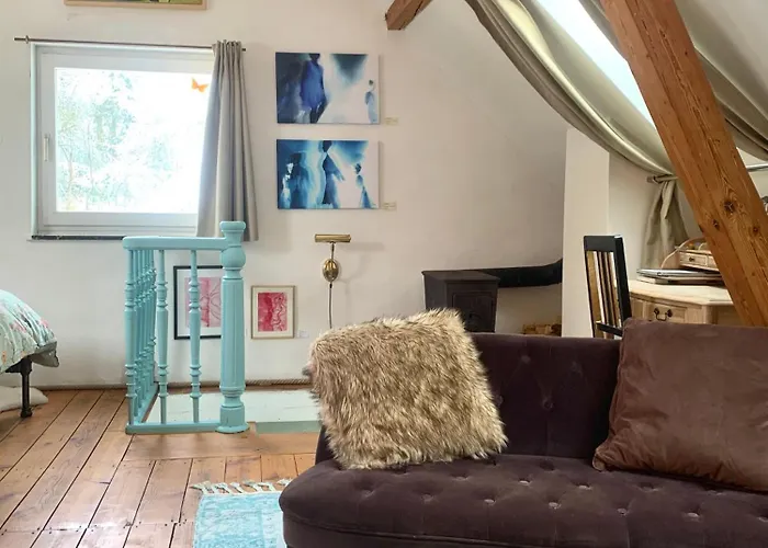 Kleine Kunstremise Mit Holzofen Burg Freienfels